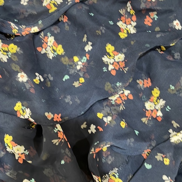 COPY - Torrid Asymmetrical Floral Ruffle Tank - Picture 3 of 4